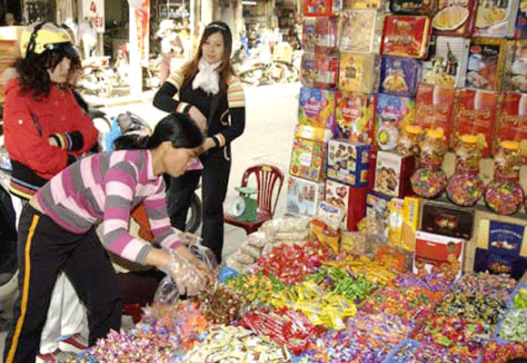 Cuối năm thận trọng với bánh kẹo không rõ nguồn gốc ảnh 2