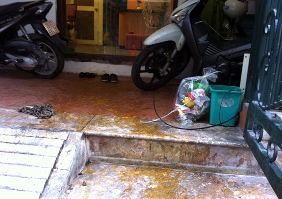 Bị kẻ xấu "khủng bố" bằng "bom bẩn" ảnh 1