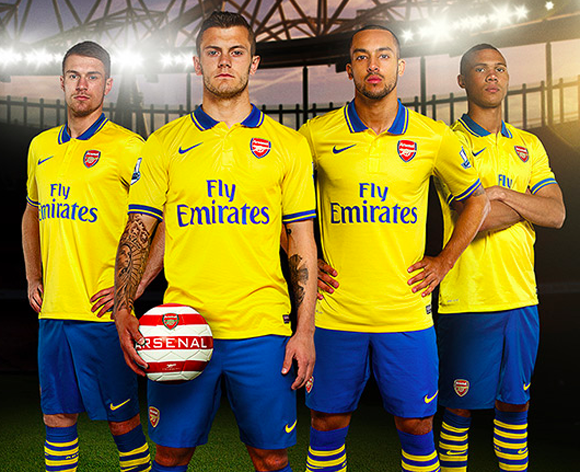 Arsenal “nhường” màu áo truyền thống cho ĐT Việt Nam ảnh 1