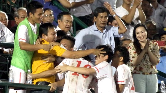 U23 tính đình công, nếu VFF sa thải HLV Hoàng Văn Phúc ảnh 1