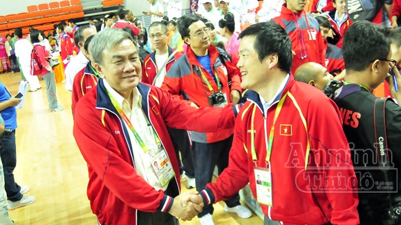 Đoàn Việt Nam thở phào sau tấm HCV wushu ảnh 7