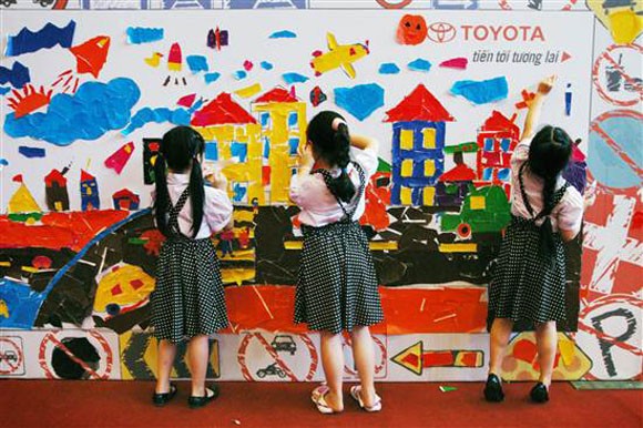 Triển lãm ảnh "Hà Nội - Thành phố vì hòa bình" ảnh 10