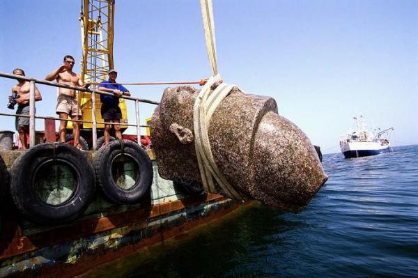 Khám phá thành phố cổ đại bị chôn vùn dưới đáy biển cả nghìn năm ảnh 12
