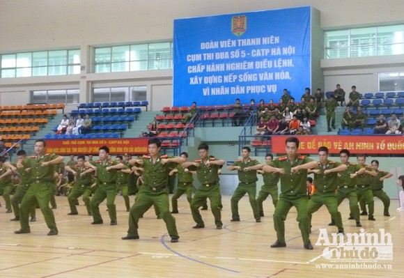 Cụm thi đua số 5 – CATP Hà Nội: Sôi nổi Hội thao thanh niên năm 2012 ảnh 2