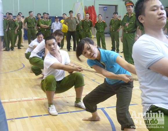 Cụm thi đua số 5 – CATP Hà Nội: Sôi nổi Hội thao thanh niên năm 2012 ảnh 5