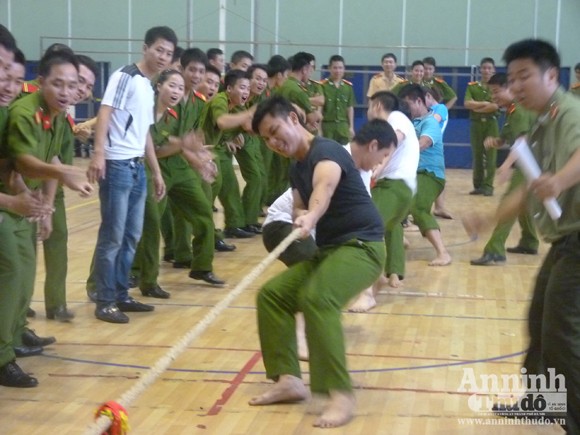 Cụm thi đua số 5 – CATP Hà Nội: Sôi nổi Hội thao thanh niên năm 2012 ảnh 4