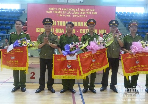 Cụm thi đua số 5 – CATP Hà Nội: Sôi nổi Hội thao thanh niên năm 2012 ảnh 7