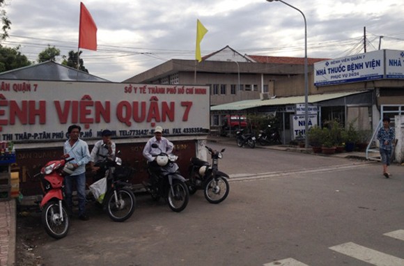 Con trai bị bắt cóc, mẹ quyết không xuất viện ảnh 2