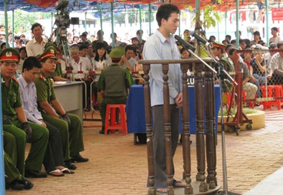 Bắt hung thủ rạch đùi hàng loạt phụ nữ, học sinh ảnh 1