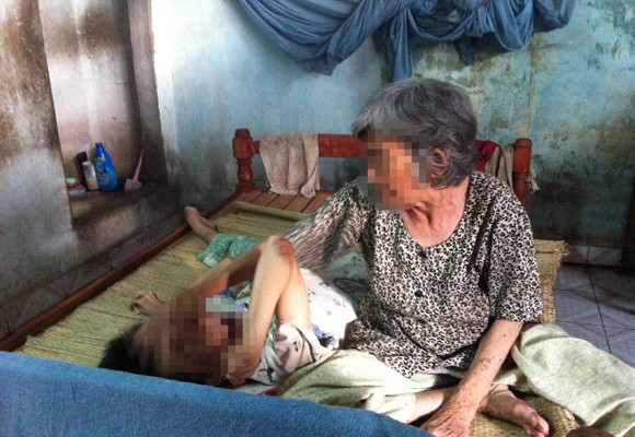 Căm phẫn gã bán vé số hãm hiếp bằng được người phụ nữ tật nguyền ảnh 3