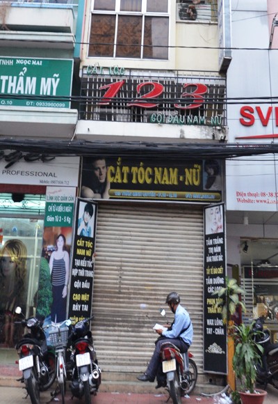 Động mại dâm “ẩn mình” trong tiệm hớt tóc nam- nữ ảnh 1