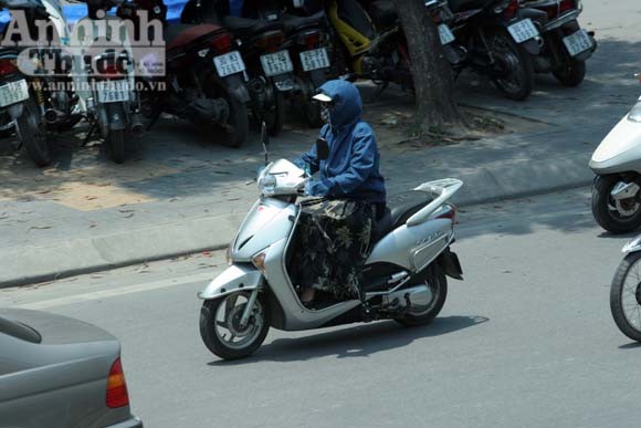 "Cuộc chiến" gìn giữ nhan sắc giữa trời 40 độ ảnh 2