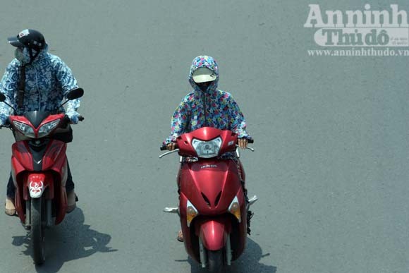 "Cuộc chiến" gìn giữ nhan sắc giữa trời 40 độ ảnh 12