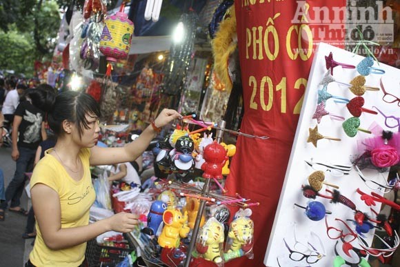 Tìm về Hàng Mã lựa quà Trung thu ảnh 3