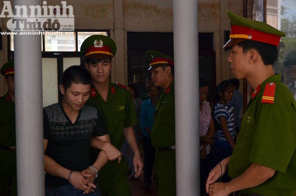 Giả là sinh viên y khoa, liên tục hãm hiếp thiếu nữ ảnh 1