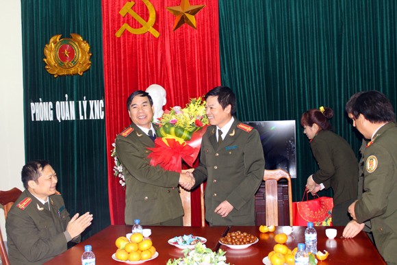 Thắm đượm tình đồng chí nơi biên cương ảnh 1