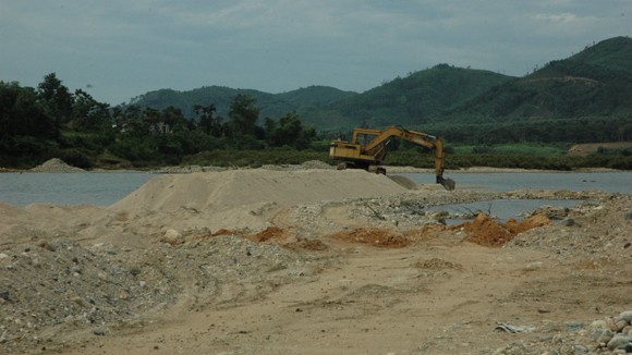 Truy quét "cát tặc" trên những dòng sông ảnh 1