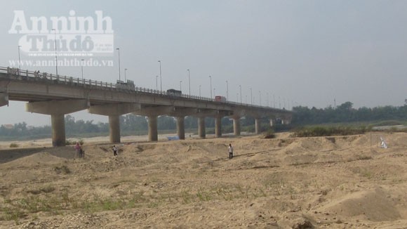 Xúc trộm cát, người đàn ông tử vong bất thường ảnh 1