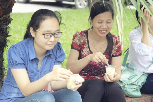 1.000 cốc Tào phớ thật xóa tan mệt mỏi, lo âu của sĩ tử và phụ huynh ảnh 10