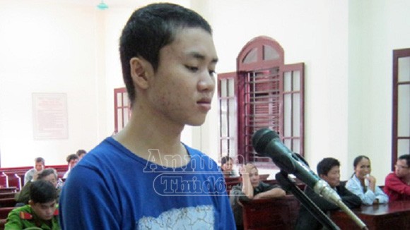 Nữ giáo viên bị trai làng đánh trọng thương, hiếp dâm, cướp tài sản ảnh 1