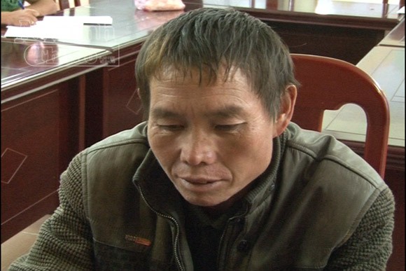 Chuyên mua bán thiếu nữ, rồi lên núi trốn truy nã ảnh 1