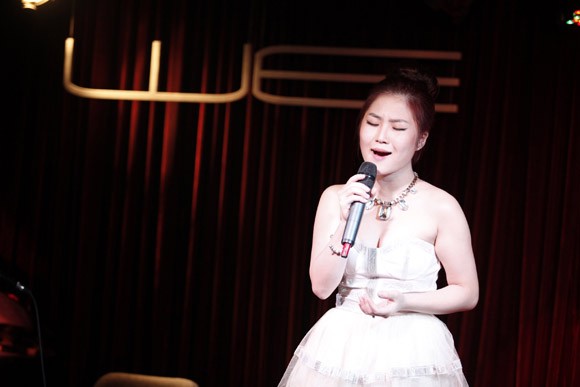 Hương Tràm, Hoàng Quyên "bắt tay" làm minishow ảnh 2