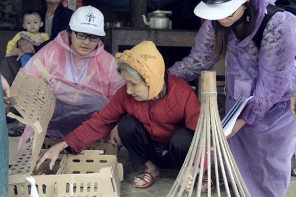 Hàng trăm con lợn, gà giống được trao tận tay người dân vùng lũ ảnh 5