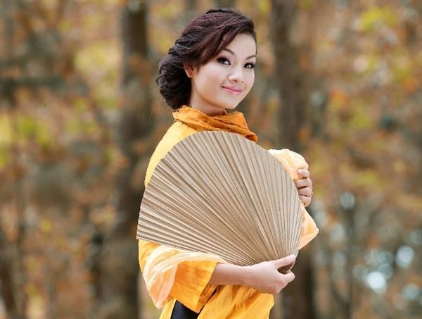 Ca sĩ Tân Nhàn: Hát từ những ký ức buồn ảnh 1