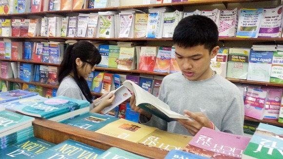 Cuối năm, Quốc hội xem xét đề án đổi mới sách giáo khoa ảnh 1