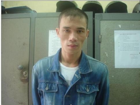 Đánh bạc, “phê” ma túy, mang súng vào nhà nghỉ ảnh 2