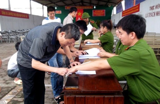 Những thông tin mới nhất về công tác đặc xá năm 2013 ảnh 1