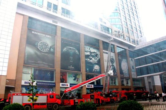 Diễn tập chữa cháy-cứu hộ tại tòa nhà Vincom Center Bà Triệu ảnh 1