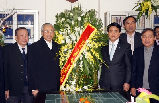 Lãnh đạo Công an Hà Nội chúc mừng chức sắc, tín đồ Công Giáo và Tin Lành ảnh 4
