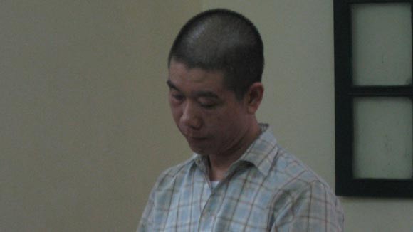 16 năm tù cho cán bộ ngân hàng trốn nợ ảnh 1