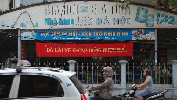 Khi công chức… nhậu ảnh 1
