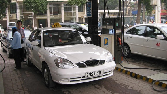 Chiết khấu thấp, gian lận xăng dầu tăng ảnh 1