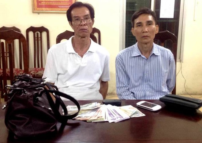 Trộm hành lý của người nước ngoài ở sân bay ảnh 1