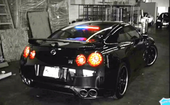 Nissan GT-R trở thành xe đặc biệt của cảnh sát ảnh 1