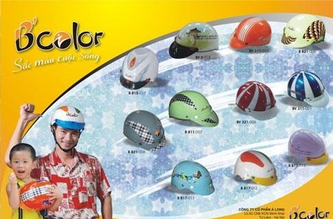 Á Long mở 4 điểm đổi mũ bảo hiểm đạt chuẩn tại Hà Nội ảnh 1