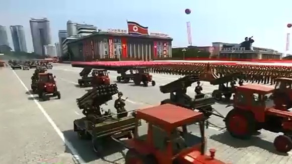 Xem Triều Tiên "khoe" các loại vũ khí cực "khủng" ảnh 2