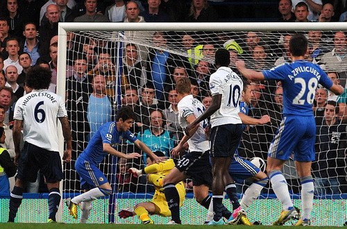 Chelsea 2-2 Tottenham: Cuộc đua Champions League thêm gay cấn ảnh 1