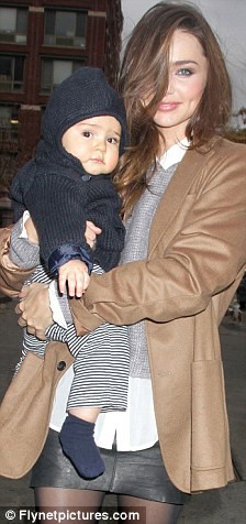 Lộ diện con trai của "thiên thần nội y" Miranda Kerr ảnh 3