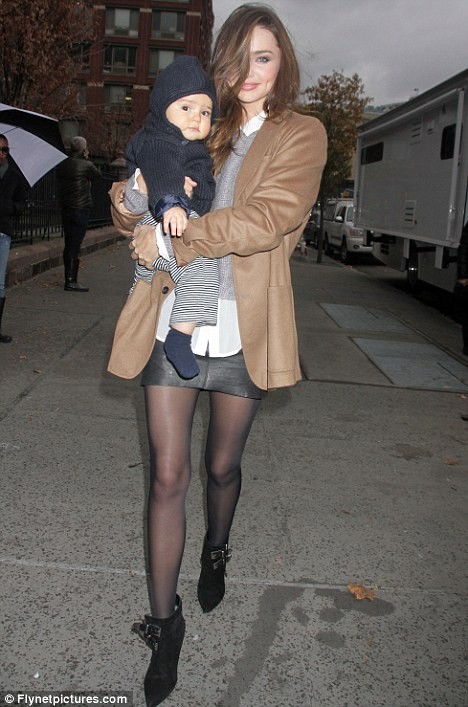 Lộ diện con trai của "thiên thần nội y" Miranda Kerr ảnh 1