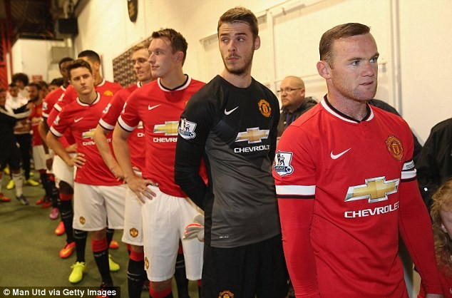 Rooney chính thức lãnh trọng trách thủ quân của Manchester United ảnh 2