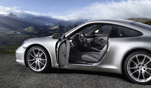 Thưởng thức vẻ đẹp tinh tế của Porsche 911 Carrera S 2012 ảnh 3