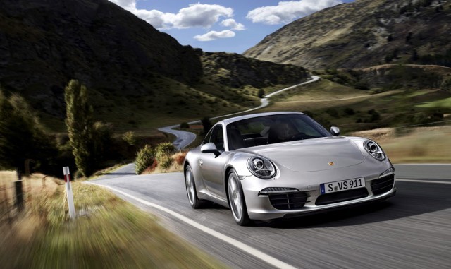 Thưởng thức vẻ đẹp tinh tế của Porsche 911 Carrera S 2012 ảnh 1