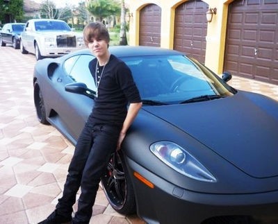 Justin Bieber sắm xế xịn để gây ấn tượng với bạn gái ảnh 2