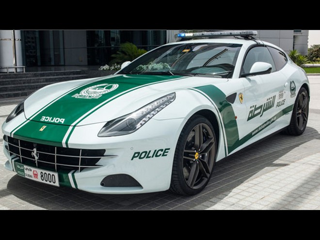 Choáng ngợp với dàn siêu xe hàng triệu đô-la của cảnh sát Dubai ảnh 7