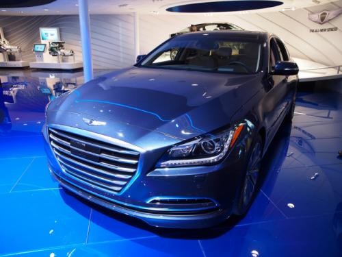 Hyundai Genesis 2015: Mạnh mẽ và hiện đại ảnh 2