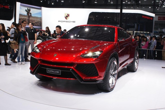 SUV đầu tiên của Lamborghini bán ra vào năm 2017 ảnh 2